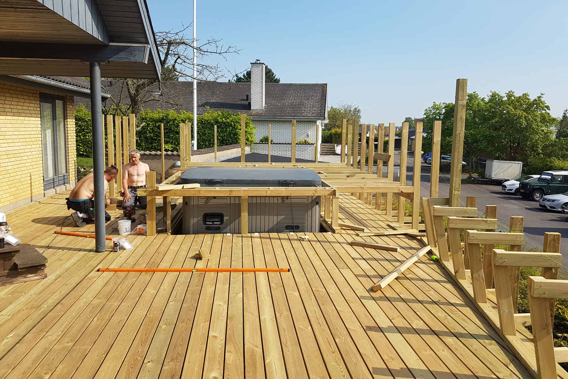 How to build a deck - decking